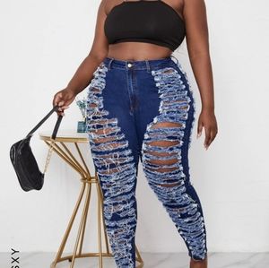 SHEIN 2X SUPER RIPPED STRETCHY JEANS- RIPPED IN FRONT AND UP TO THE DERIERE IN B